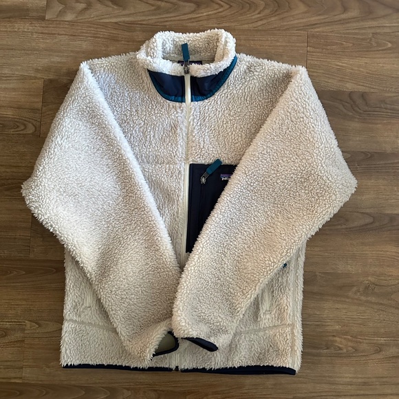 Patagonia Tan and Blue Fleece Jacket - Picture 3 of 10